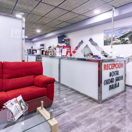 Hostal Ciudad Jardin Малага Экстерьер фото