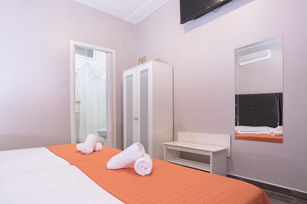 Hostal Ciudad Jardin Малага Экстерьер фото