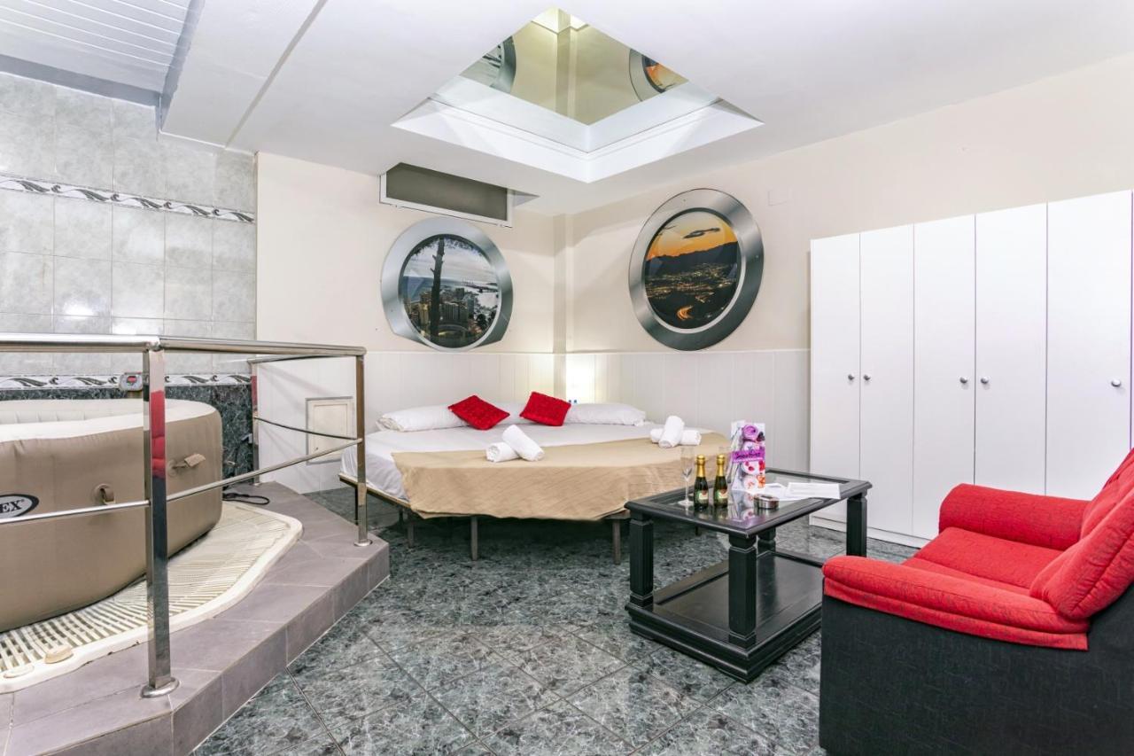 Hostal Ciudad Jardin Малага Экстерьер фото