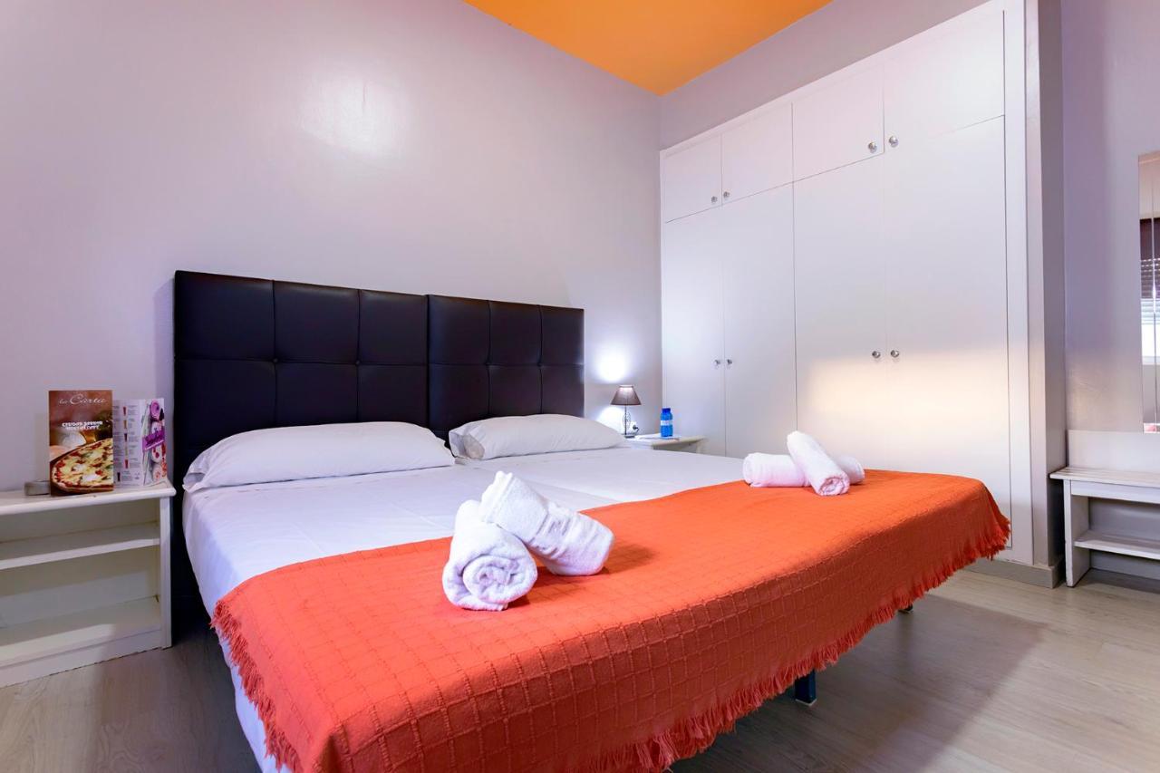 Hostal Ciudad Jardin Малага Экстерьер фото